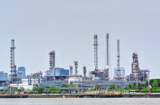large-oil-refinery-plant-by-the-river_t20_Nx0WJE-Large.jpg